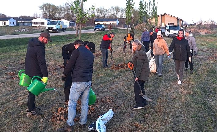 Kretingos miestas – dar žalesnis: pasodinti 773 medeliai ir žydintys krūmai Kretingos miestas – dar žalesnis: pasodinti 773 medeliai ir žydintys krūmai