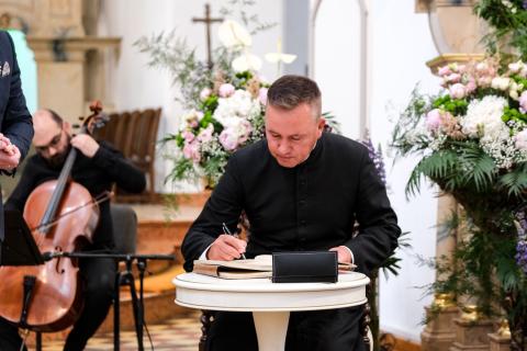 Nusipelniusiam dvasininkui suteiktas Kretingos rajono Garbės piliečio vardas Nusipelniusiam dvasininkui suteiktas Kretingos rajono Garbės piliečio vardas