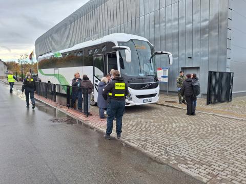 Pratybų Kretingoje metu patikrintas pasirengimas priimti evakuojamus gyventojus Pratybų Kretingoje metu patikrintas pasirengimas priimti evakuojamus gyventojus