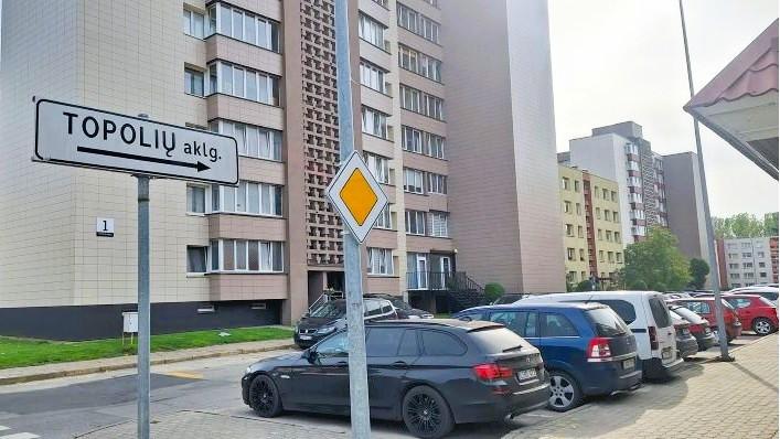 Topolių akligatvio ir gretimų kiemų tvarkymo metu – eismo organizavimo pakeitimai