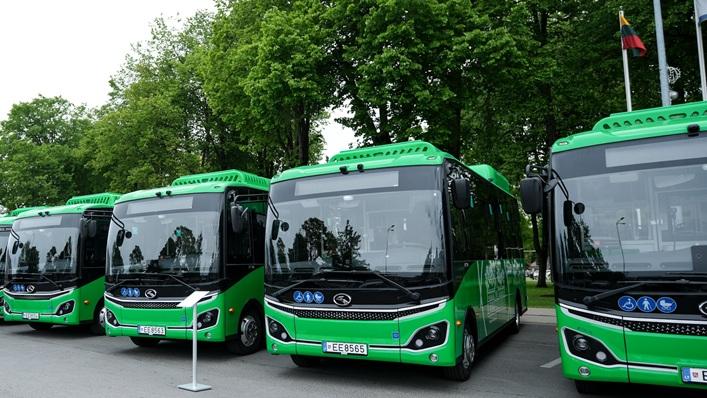 Į Kretingos rajono gatves išrieda 10 naujų elektrinių autobusų