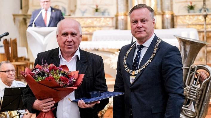 Kretingos rajono Garbės piliečio vardas suteiktas nusipelniusiam istorikui Juliui Kanarskui
