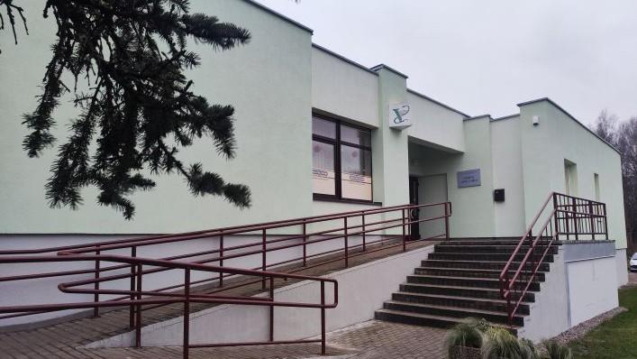 Atnaujintas Darbėnų ambulatorijos pastato fasadas