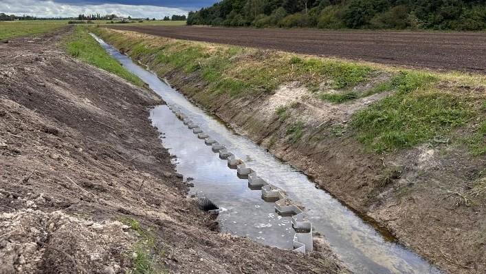 Kretingos rajone sutvarkyta daugiau kaip 20 kilometrų melioracijos griovių Kretingos rajone sutvarkyta daugiau kaip 20 kilometrų melioracijos griovių