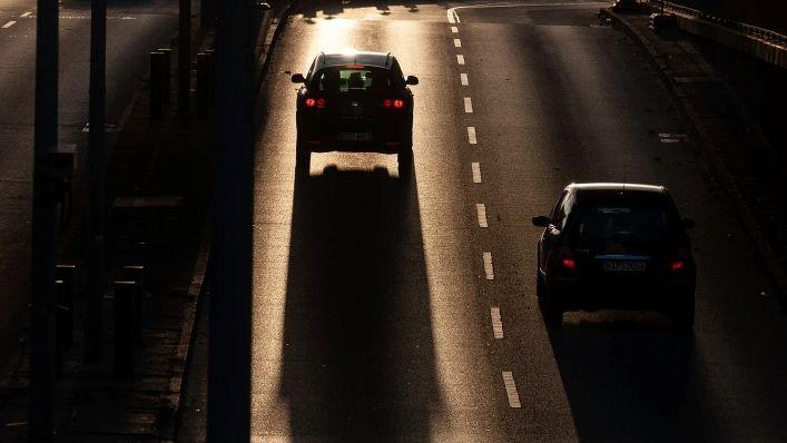 Siekiant užtikrinti saugų eismą rajone, bus įrengta naujų kelio ženklų